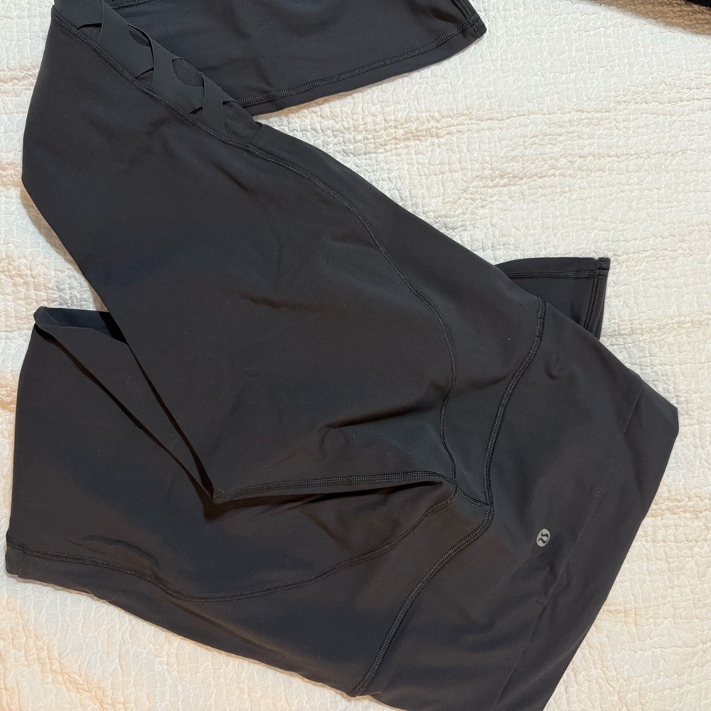 lululemon athletica Black Women's Leggings with Side Cutout Detail